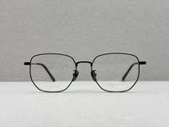 agnes b. AB70104男女款眼鏡框 純鈦超輕款  提供數據可配鏡片 size：52-17-145總寬142框高43重量14克