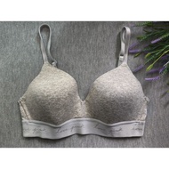 Bra (Forward) Flaws Rubber Edge Fluff Size 32C No Underwire Foam Padding Clean. (D16)