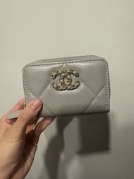 Chanel 19 系列 灰色銀包