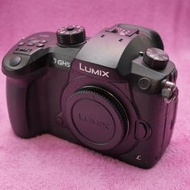 Panasonic Lumix GH5 body + battery grip