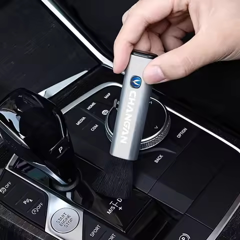 1Pcs Retractable Car Cleaning Brush Soft Bristled Small Brush For Changan UNI-K CS35 CX70 CS85 CS55 