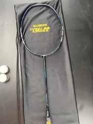 YONEX VTZF2 專業級進攻型碳素羽毛球拍 黑藍色