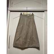THE JULY MO Z.L Long Skirt Cream Color Very Beautiful. Good Condition Waist 28 Free Hips 32 Years Ol