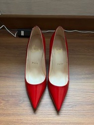 Christian Louboutin 紅色漆皮高跟鞋