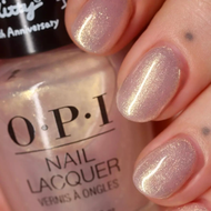 O.P.I - Let's Be Friends Forever NLHK01 透明金色微光指甲油 OPI x Hello Kitty 系列！慶祝 Hello Kitty 誕生 50 週年