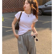 white july🌸พร้อมส่ง เสื้อยืดแขนยาวผู้หญิง เสื้อยืดเข้ารูป เสื้อยืดทรงซ้อ เสื้อยืดคอกลมสีทึบ แขนยาวแฟ