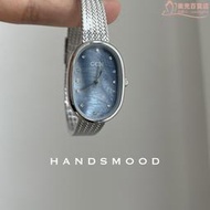 handsmood 橢圓小眾時尚氣質川貝母面銀色高級感簡約石英女錶手錶