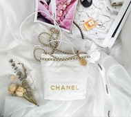 NEW ❤️ Chanel 22 Mini tote Handbag 迷你手袋 白金 Shiny Calfskin & Gold-Tone Metal White
