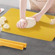 鯨品購 - 1件套矽膠揉捏墊麵團滾動墊高邊食品級不沾墊廚房用品，超大的矽膠烘焙墊，非滑板矽膠糕點墊，用於烘烤的超大廚房矽膠墊，較厚的耐熱墊墊底墊，用於滾開麵團（黃色）