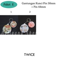 GANTUNGAN Package E Keychain Pin + Pin Pin Twice Jihyo Mina Sana Tzuyu Chaeyoung Momo Nayeon Dahyun 