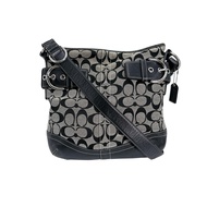 Coach K05M-3574 經典單肩包（斜背包）
COACH黑色 [二手]