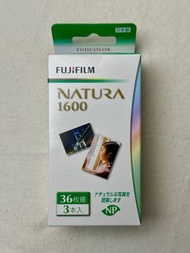 絕版菲林Fujifilm Natura 1600 兩筒 已過期 長放雪櫃