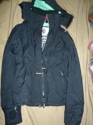 極度乾燥Superdry黑色連帽防風外套,尺寸S,肩寬44cm胸寬49cm袖長64cm衣長61.5cm.少穿降價大出清.