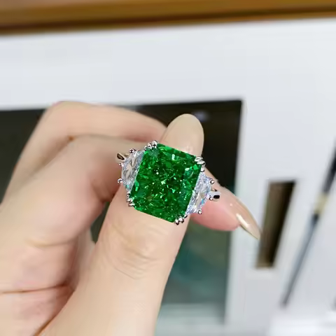 Luxury Solid Platinum PT950 Women's Green Raydean Che 9 karat Moissanite Diamond Ring Banquet