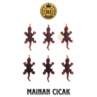 Rubber gecko toy