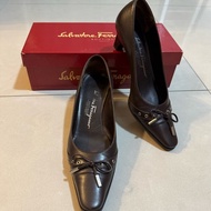 Salvatore Ferragamo深咖啡色高跟鞋5.5