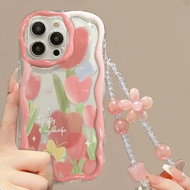 เคสโทรศัพท์มือถือป้องกันการตก ลายดอกไม้ครีม แบบใส สีชมพูลายดอกทิวลิป ที่หนาขึ้น เหมาะสำหรับ iPhone15