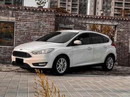 出廠年份:16年出廠  🚗 車輛型號: ford Focus 5D 1.6汽油時尚型  白 5門5人座