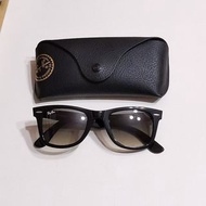 Ray-Ban 黑色太陽鏡 RB2140