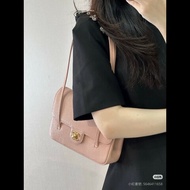 Chanel香奈兒 Preppy coco 
櫻花粉荔枝紋皮金扣
閒置新✨️