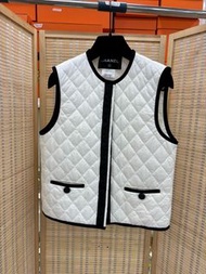 👚Chanel white down jacket with black trim Size 36 香奈兒 白色黑邊小香風 菱格輕羽絨馬甲 36碼