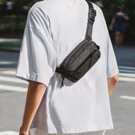 FASHION TOMTOC (USA) AVIATOR RFID SLING BAG – T35