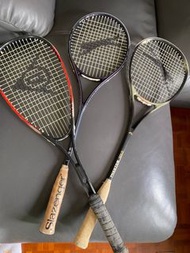 全新，及幾乎全新，正牌外國原產的名牌產品，壁球球拍三副Three pairs of new and almost new squash rackets (tennis rackets)（Slazenger CS 165全新）（Slazenger PHANTOM GOLD幾乎全新） （DUNLOP VIBROTECH PLUS，幾乎全新). 名牌高質，收藏多年，原裝外國產正牌產品，廉售，可議價
