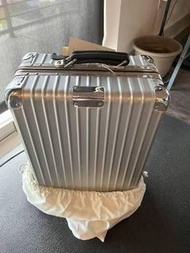 RIMOWA Classic 鋁合金登機箱 21寸