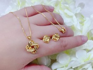 (084) 10k gold necklace &amp; earrings set