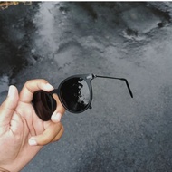 Glimmer Black Glasses