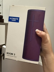 羅技旗下 UE（Ultimate Ears）BOOM 3 便攜藍牙喇叭，紫色配色。