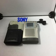 新力,SONY,早期日本製,收音機隨身聽,Radio,二手物品,螢幕稍暗,SRF-R800V,非山進