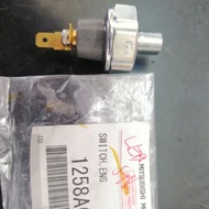 Mitsubishi Pajero 4m40 Oil Sending Switch. Fits any 4m40 engine