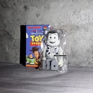 隱藏 全新未開袋 Bearbrick 100% Toy Story  Woody Buzz Alien 胡迪 三眼仔 巴斯光年 反斗奇兵 黑白 動畫 盲盒 Be@rbrick Medicom Toy 