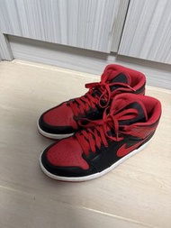 Nike Air Jordan 1 Mid 紅黑