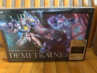 YOASOBI「祝福」完全生產限定盤（YOASOBI Collaboration Ver. DEMI TRAINER）CD單曲《祝福》、特別版封面、以及與《機動戰士鋼彈水星的魔女》合作的迪米教練機鋼彈