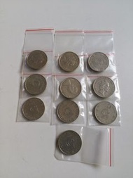 香港:前殖民地:(5元硬幣):80年代一套:大小皇冠: 女皇頭:(1980年):81:82:(硬幣膽1983年):84:85:86:(硬幣膽1987年):88:1989年:(10個1套):請注意:(8