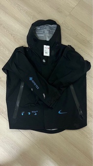 全新降價！Nike x Off-White™ Jacket GTX 聯名款 全黑 防水外套 DW6457-010