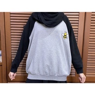 Bee Sweatshirt (quaintthrift.co)