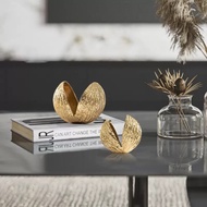 Modern Metal Nut Shell Gold Luxury Gold Nut Ornament Display/