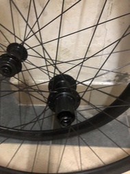 Specialized Roval CLX 32 Disc Wheelset with S-Works Mondo Tires