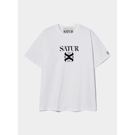 SATUR เสื้อยืด รุ่น Classic Logo T-Shirt White (60082OCLSSU_S5WTXX)