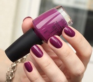 OPI - Pamplona Purple (NLE50) ยาทาเล็บเนื้อครีม สีม่วงสดใสทาแล้วมือขาวออร่าค่าาา แท้ 100%