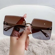 cermin mata sunglasses Cermin mata hitam muka besar bingkai besar wanita gaya coklat mewah 2024 cermin mata hitam tanpa bingkai baru cermin mata pelindung matahari bingkai persegi