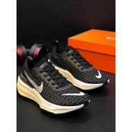 Nike Invincible Run 3 Flyknit Sneakers