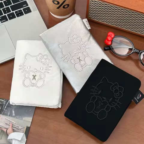 Hello Kitty Wallet Cute Card Wallet Cartoon Pattern Passport Holder Portable Travel Card Wallet Chri