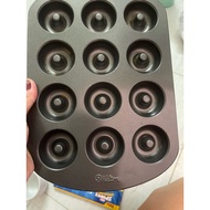 Doughnut mold