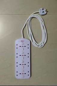 SUPER 萬能拖板 8 位電拖板 線長10呎  新淨