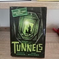 Tunnels Roderick Gordon Brian Williams preloved