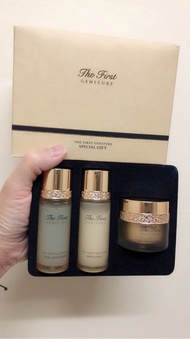 Clearance-Original Price RM59「Expiry Date ：2022/09 」OHUI The First Geniture Special Gift欧蕙极致再生3件套中样套